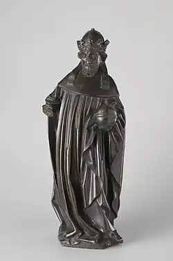 Figure A: Louis of Bavaria (d. 1384), wearing an imperial crown and holding an orb.[27] Originally placed at front left.