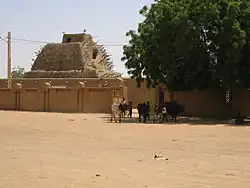 The outer wall of the tomb, circa 2006