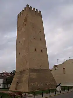 Racef Tower [es], (Racef () means "sidewalk") built between the 9th and 12th centuries.