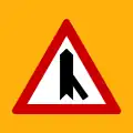 Κ-29δ Merging traffic from the right