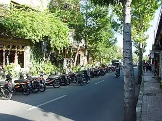 Jalan Hanoman, the main street in Padangtegal