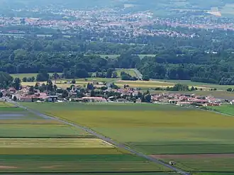A general view of Varennes-sur-Usson