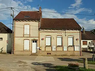 The town hall in Villethierry