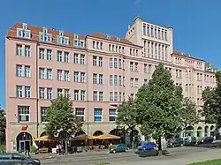 The Volkshaus at n°30