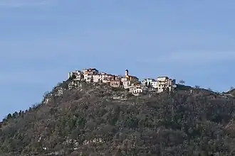A view of the village of Tourette-du-Château, from the road to Gilette