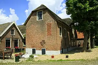 Weipoort, a stretched out neighbourhood within Zoeterwoude