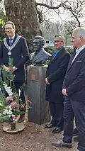 Bust of Johannis de Rijke at Zorglied during inauguration in 2023